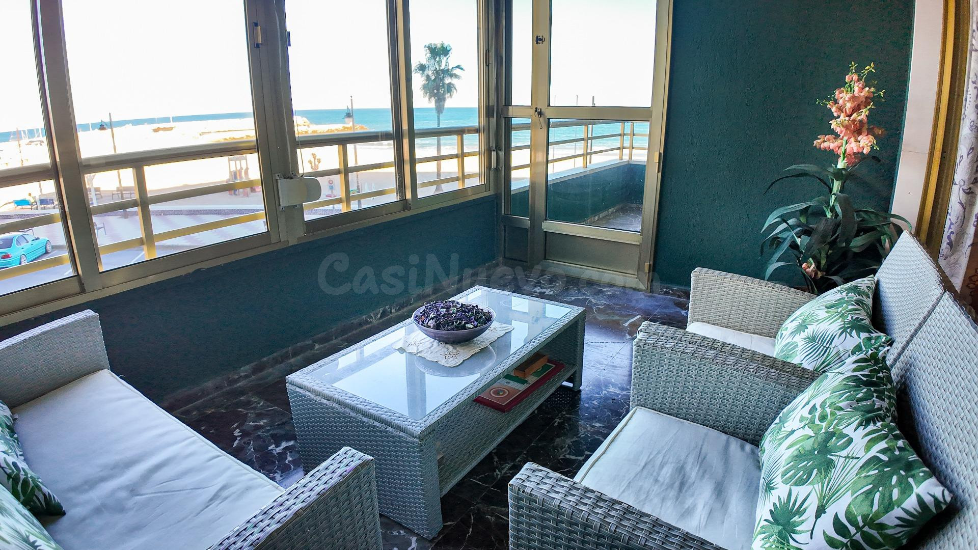 IMPRESIONANTE APARTAMENTO EN PRIMERA LINEA DEL MAR - foto 5