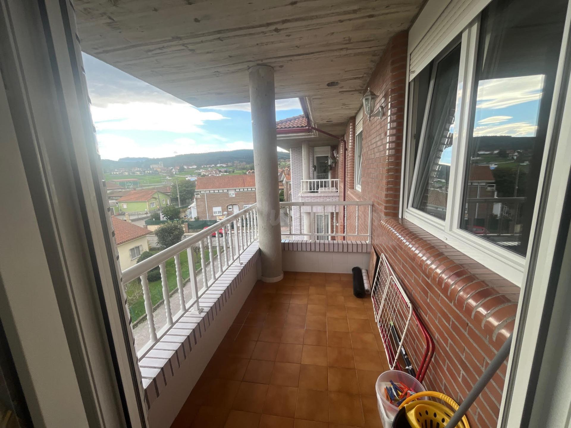 GRAN PISO EN CICERO DE 3 DORMITORIOS CON PRECIOSAS VISTAS - foto 3