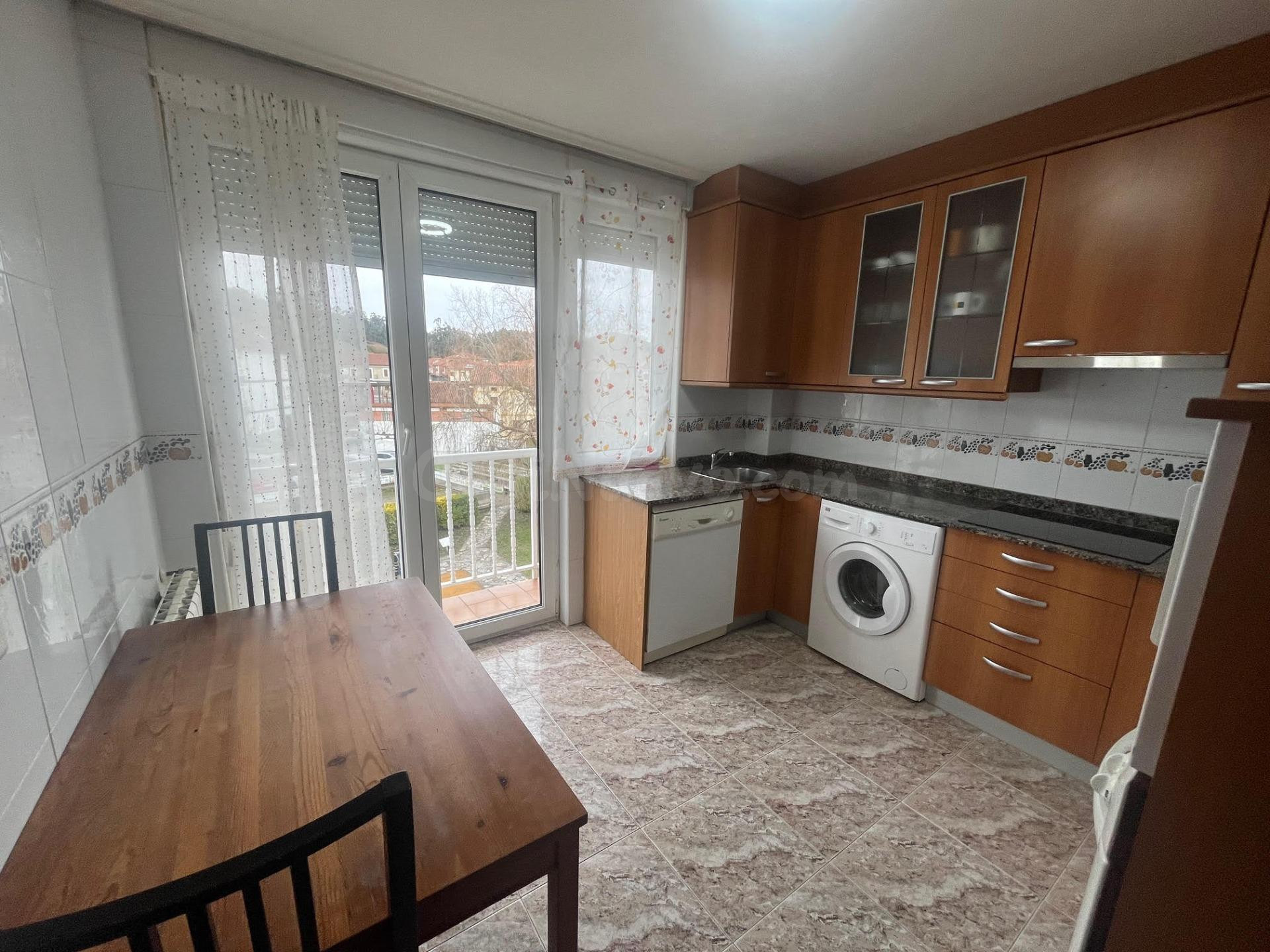GRAN PISO EN CICERO DE 3 DORMITORIOS CON PRECIOSAS VISTAS - foto 4