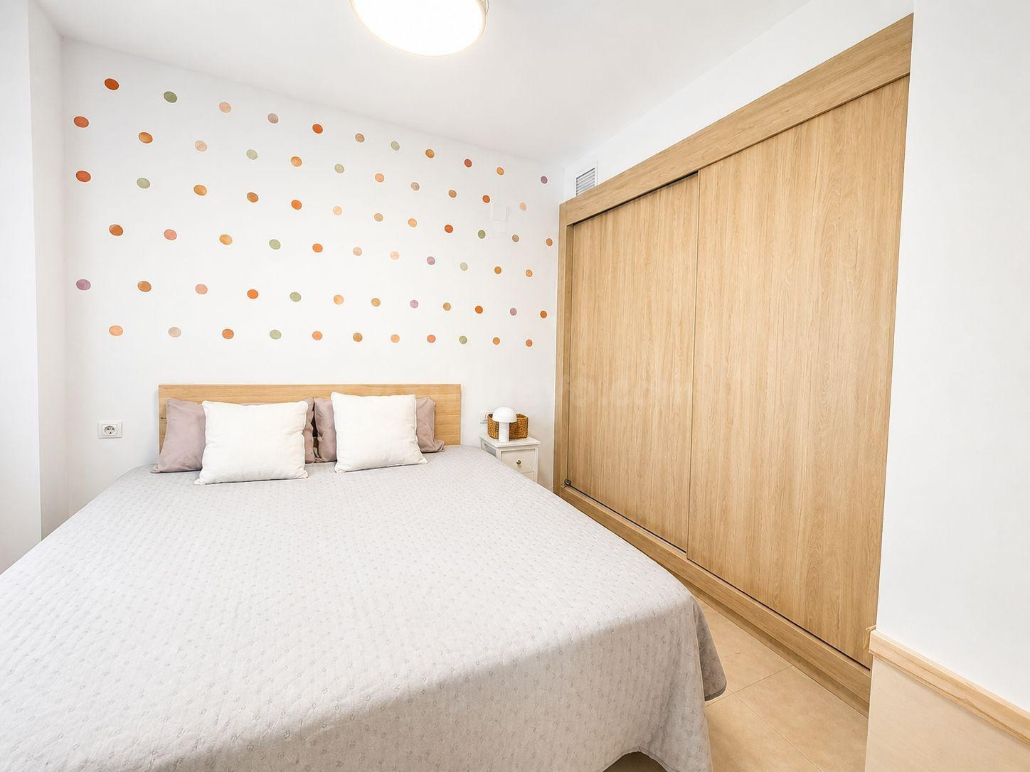 APARTAMENTO ALQUILER DE TEMPORADA EN PLAYA DE DAIMUZ - foto 4