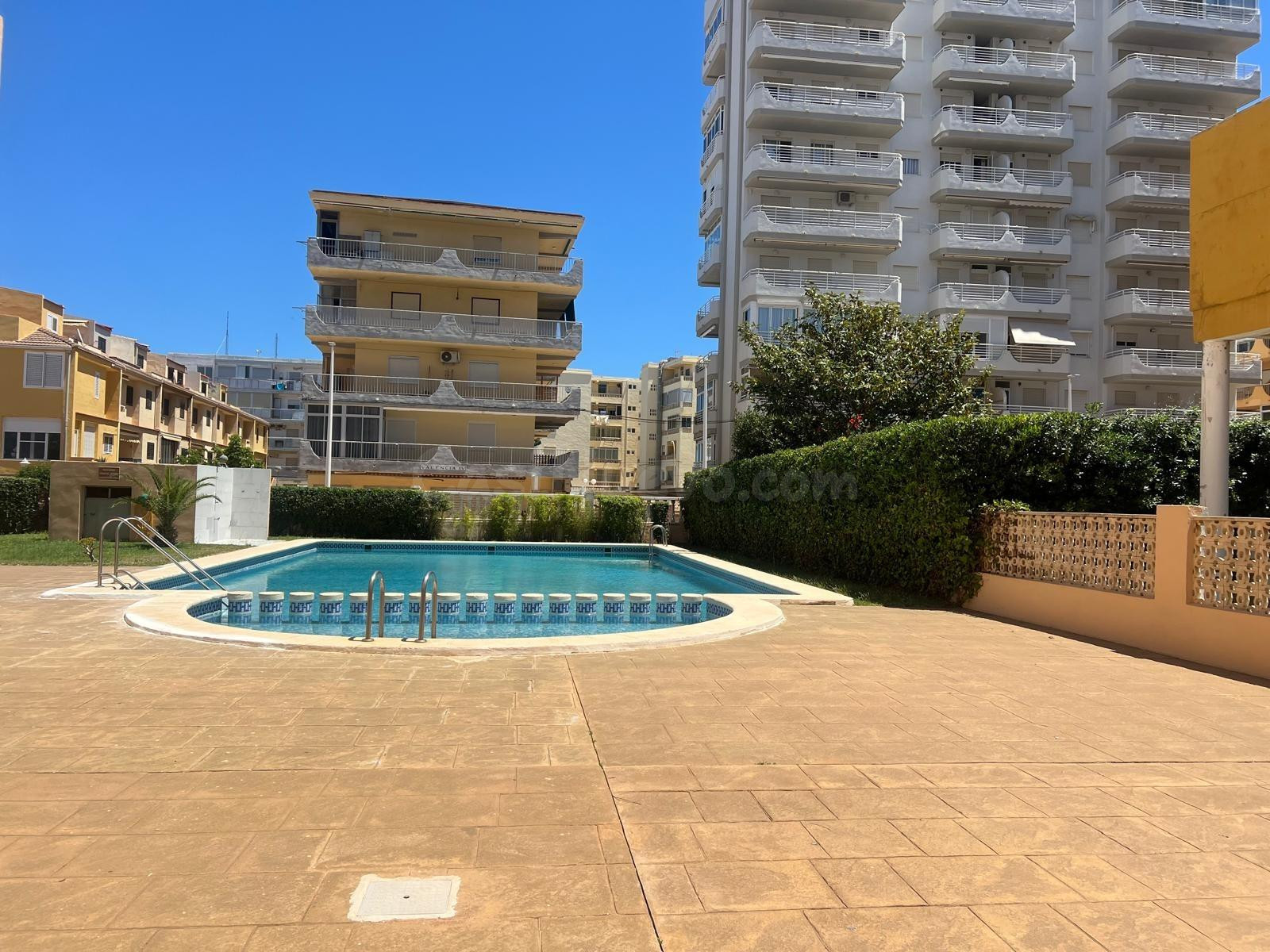 Amplio apartamento a solo 150 metros del mar en Playa de Tavernes de la Valldigna