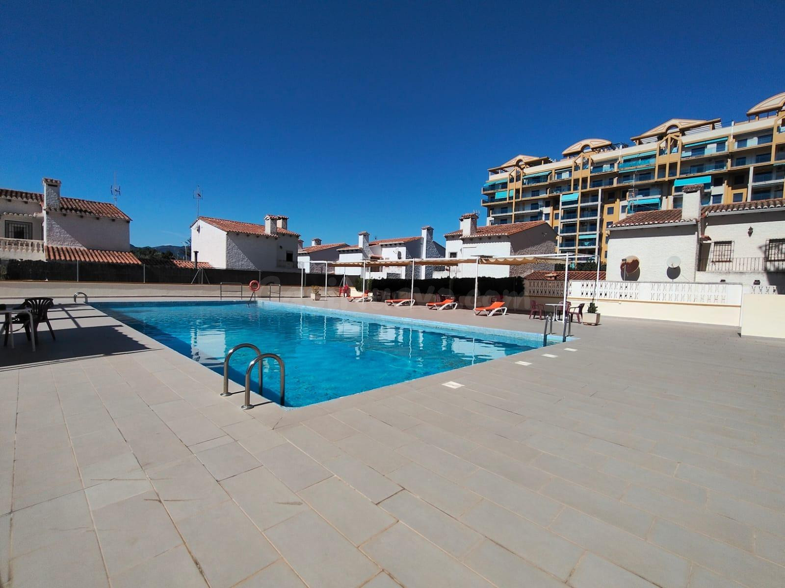 Amplio Apartamento en la Playa de Gandía - Ideal para Disfrutar del Sol