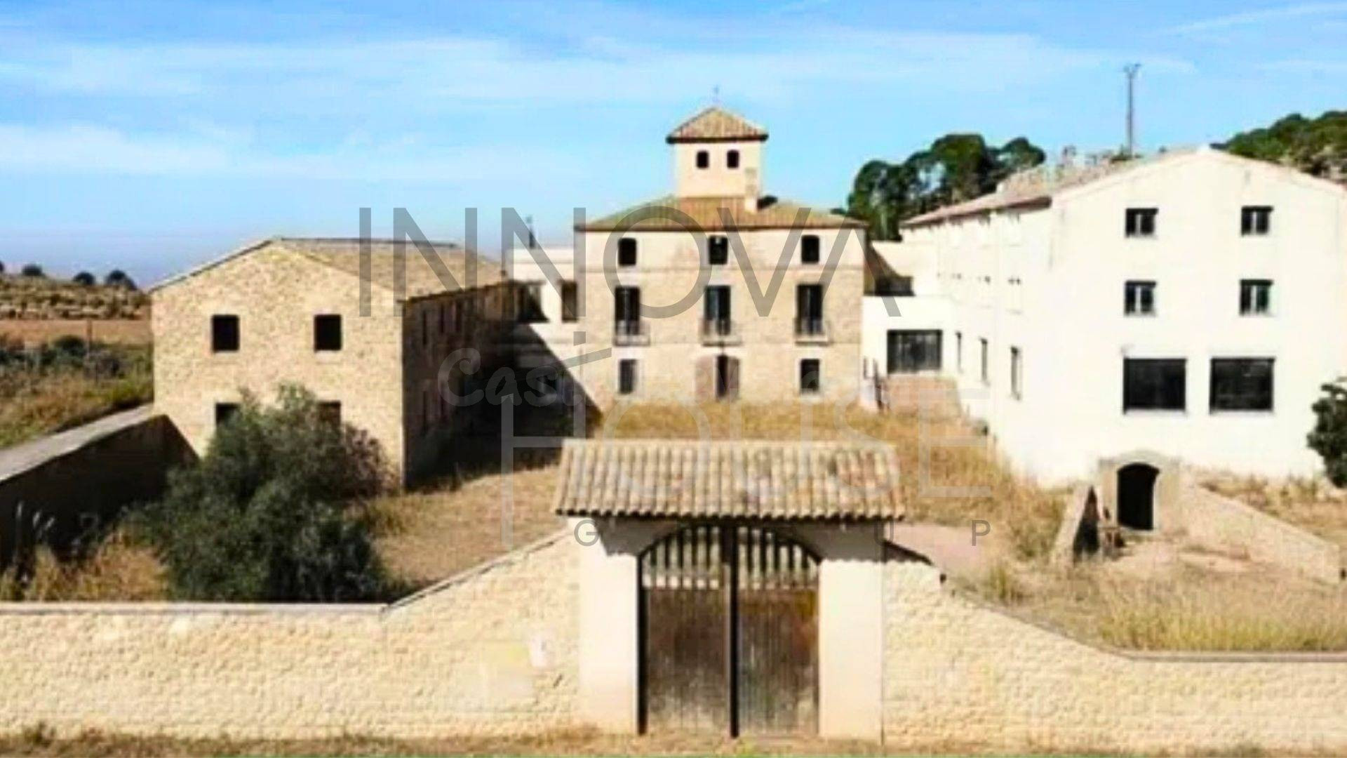Gran masía con gran potencial para proyecto turístico en Suc - foto 2