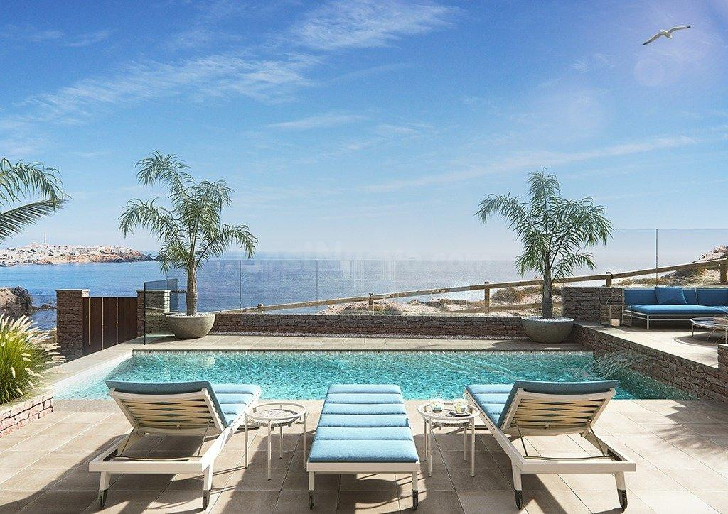 EXCLUSIVA VILLA CON ESPECTACULARES VISTAS AL MAR