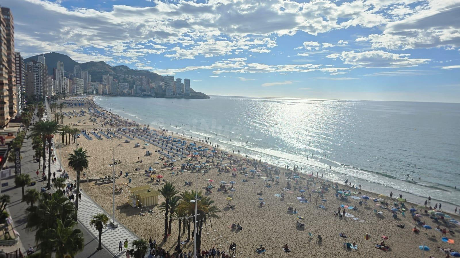 Se vende dúplex en primera línea playa Levante