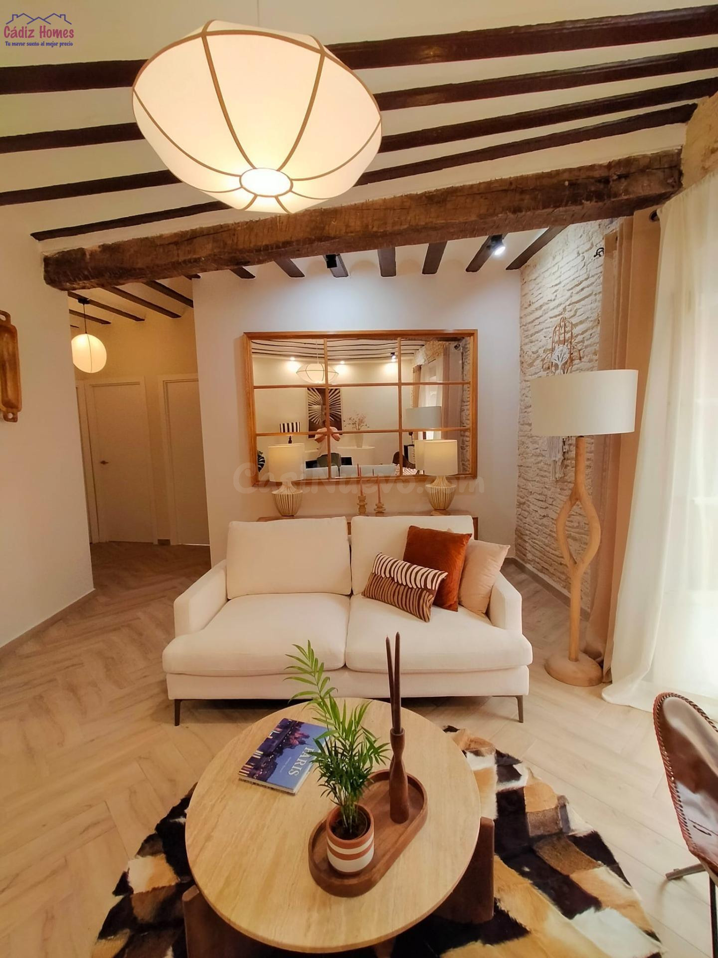 PRECIOSA VIVIENDA REFORMADA DECORADA Y EQUIPADA EN PLENO CENTRO