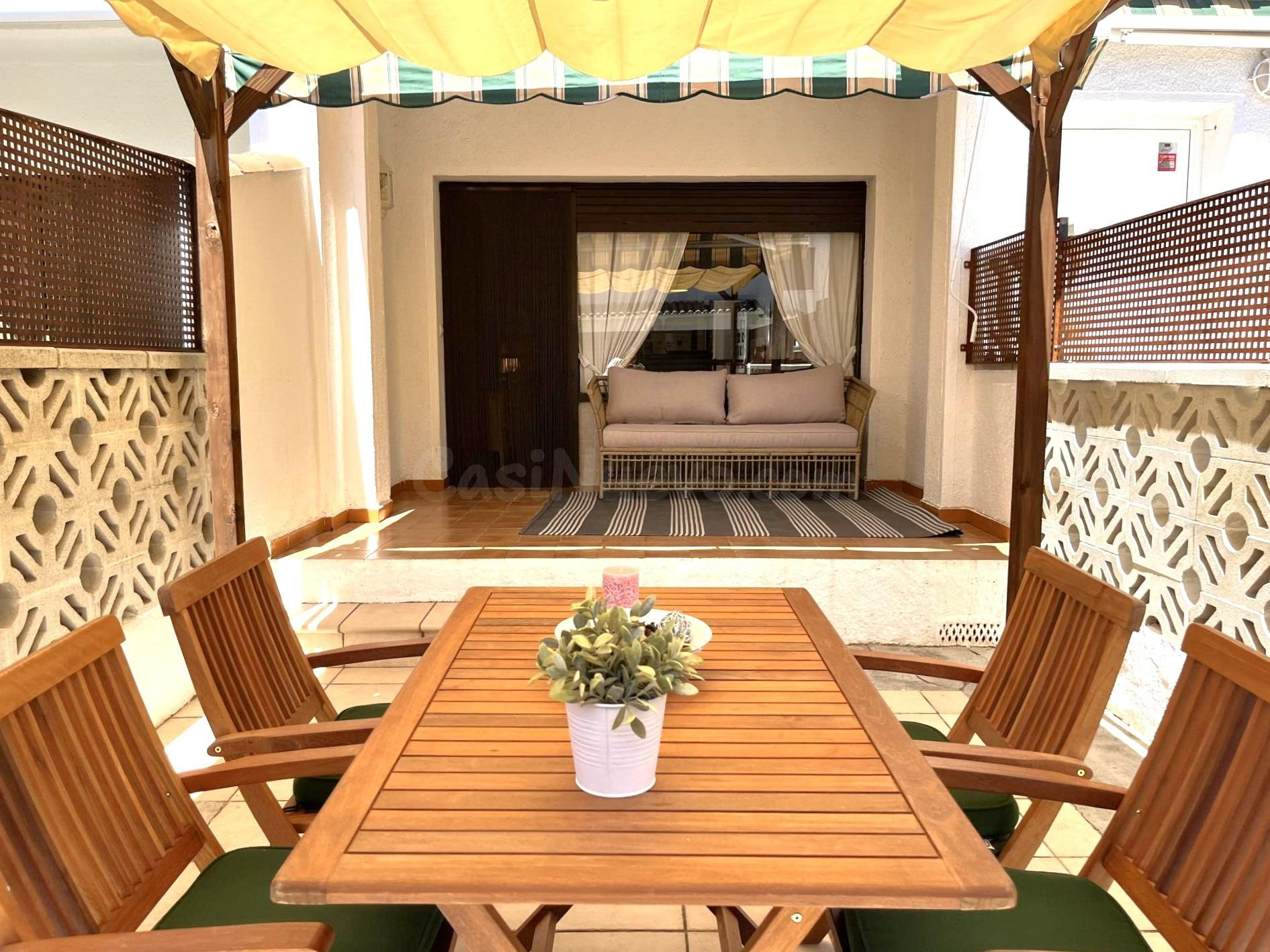Acogedora Casa Adosada en Empuriabrava – Sector Ebro