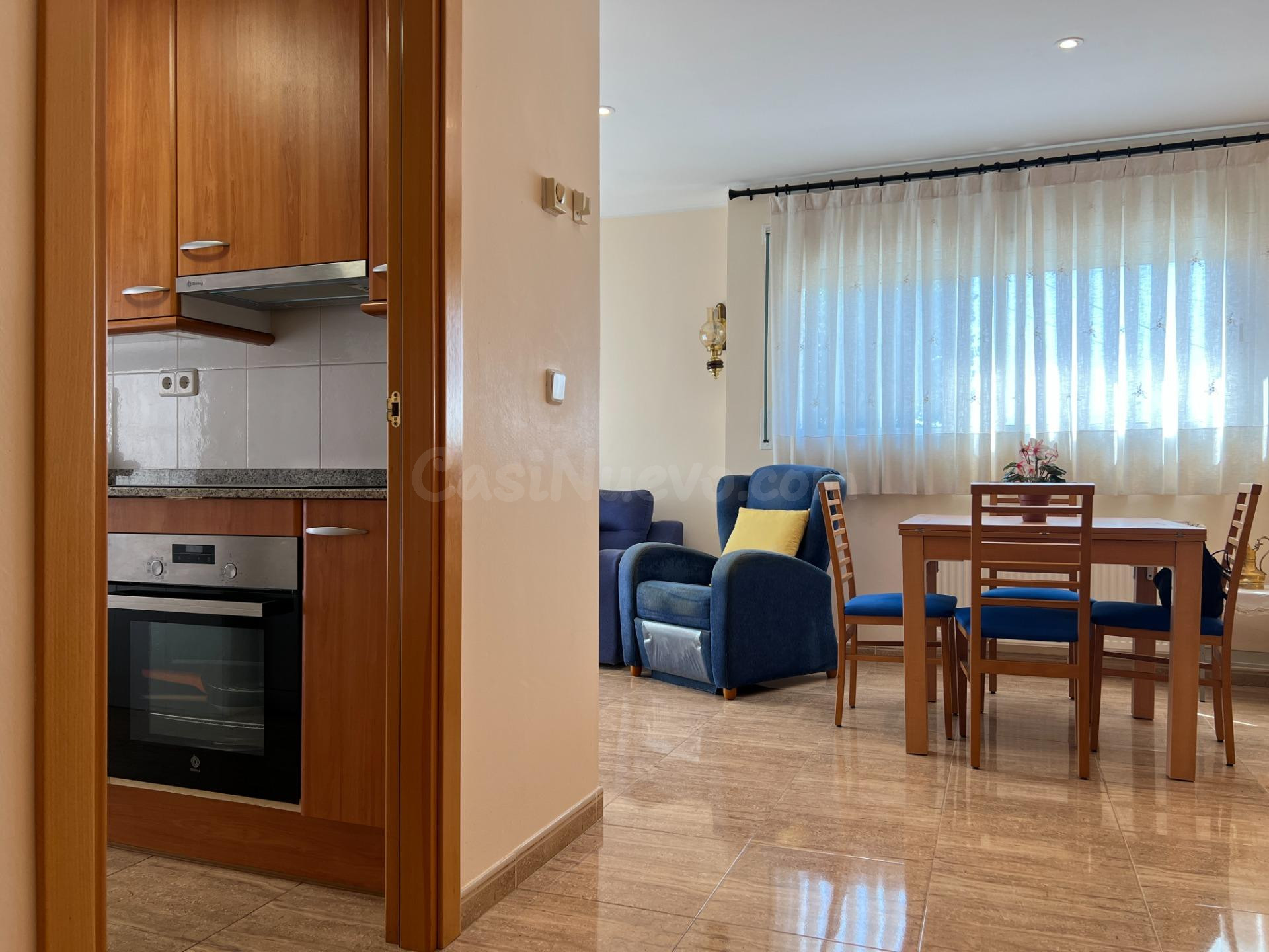 Apartamento de 2 dormitorios con parking, a pocos minutos de las mejores playas del Alt Empordà