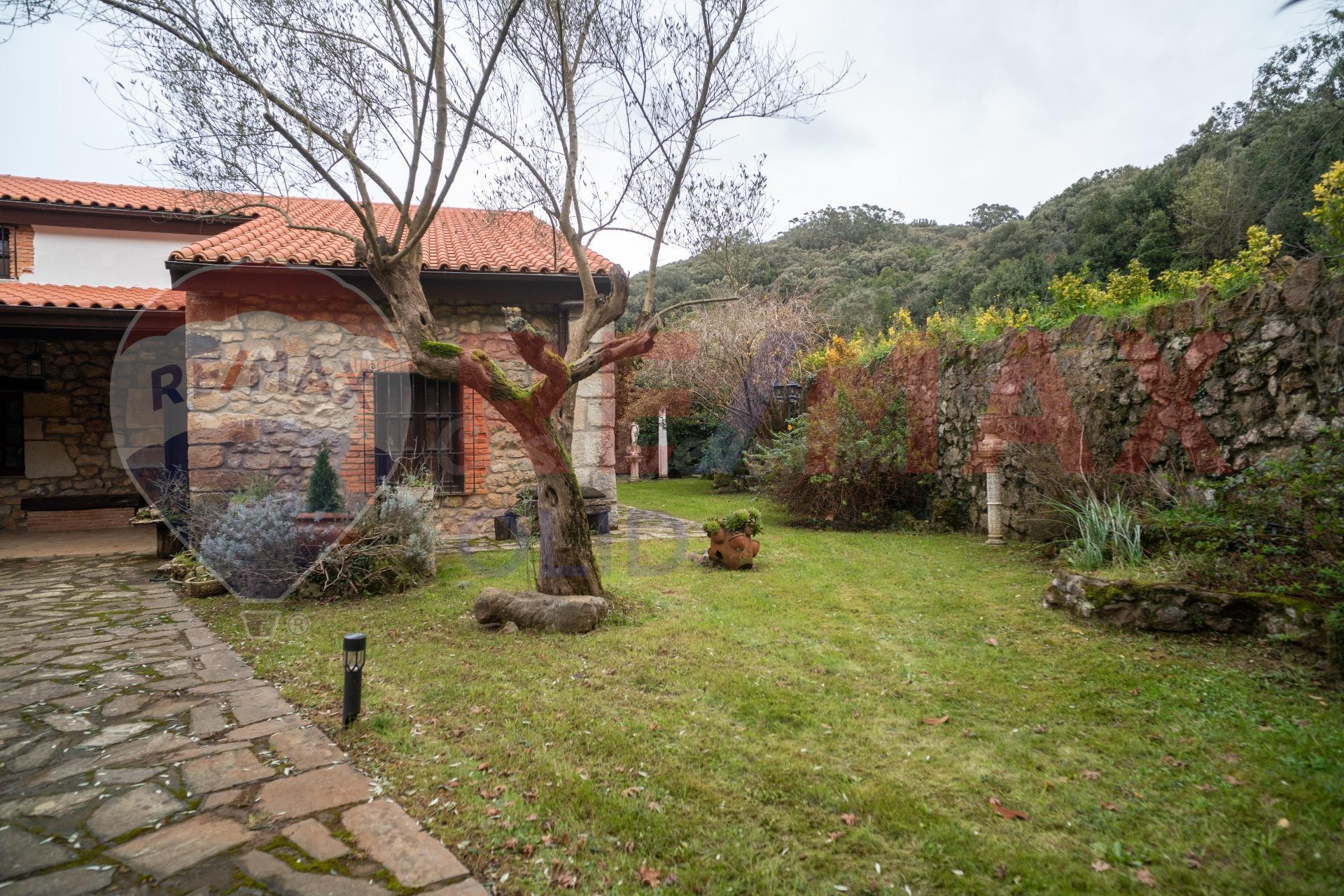 CASA CON TERRENO EN OREÑA - foto 4