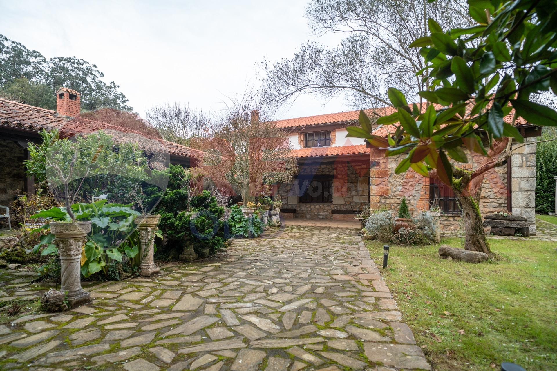 CASA CON TERRENO EN OREÑA - foto 5