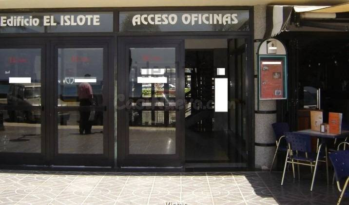 Local/oficina situadas en el centro de Arrecife junto a la p - foto 4