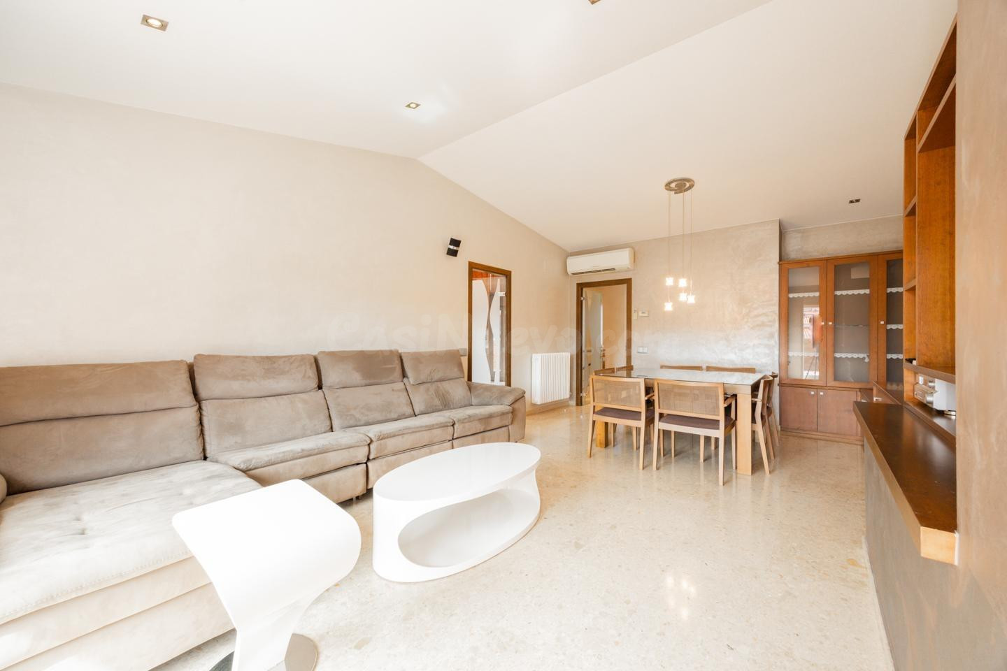 DUPLEX INVERTIDO EN VENTA - VIC ZONA CAPUTXINS - foto 3