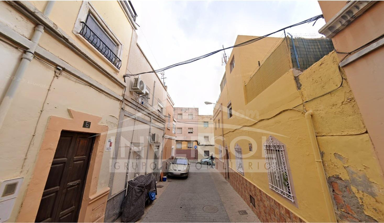 VIVIENDA EN CL MIRAS ROMERA