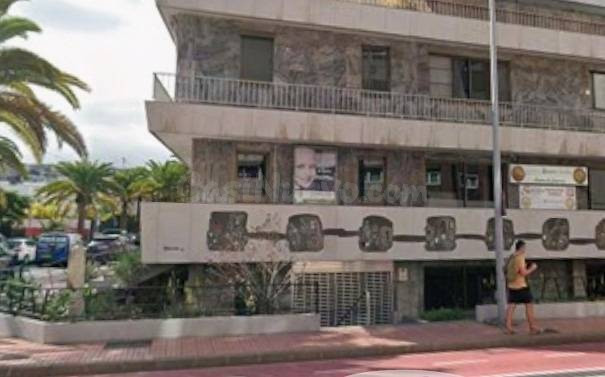 Local en planta baja en la Urbanización Ciudad Jardín