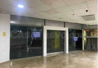 Local en venta dentro del centro comercial, edificio teatro, dividido en dos plantas con plaza de garaje y trastero