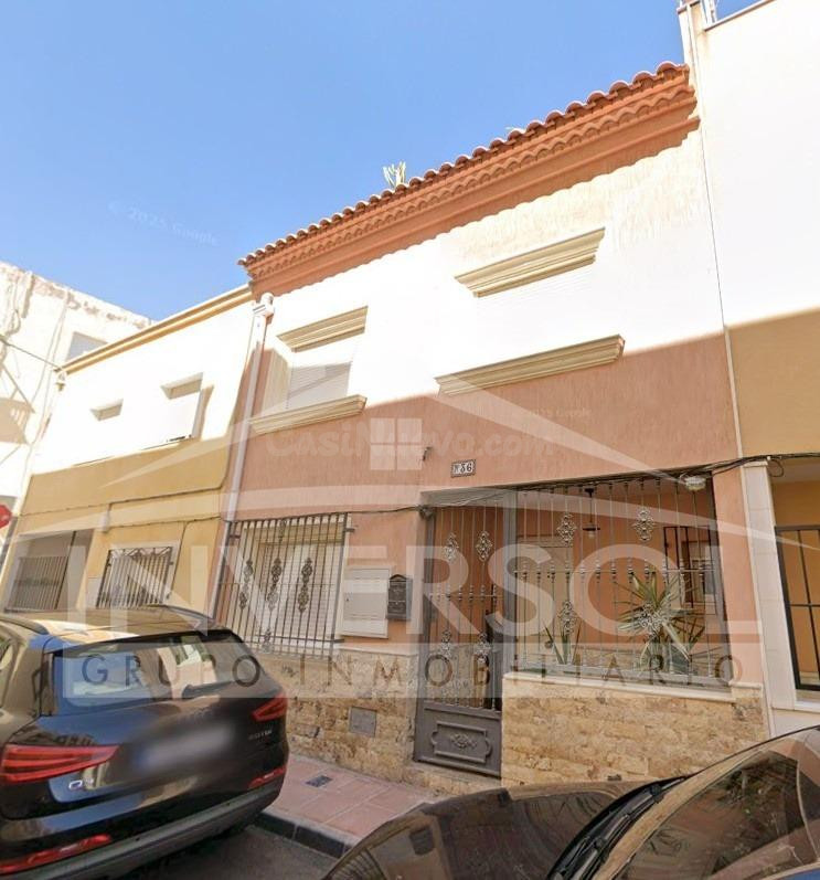 VIVIENDA EN CALLE NACIMIENTO, ALBOX