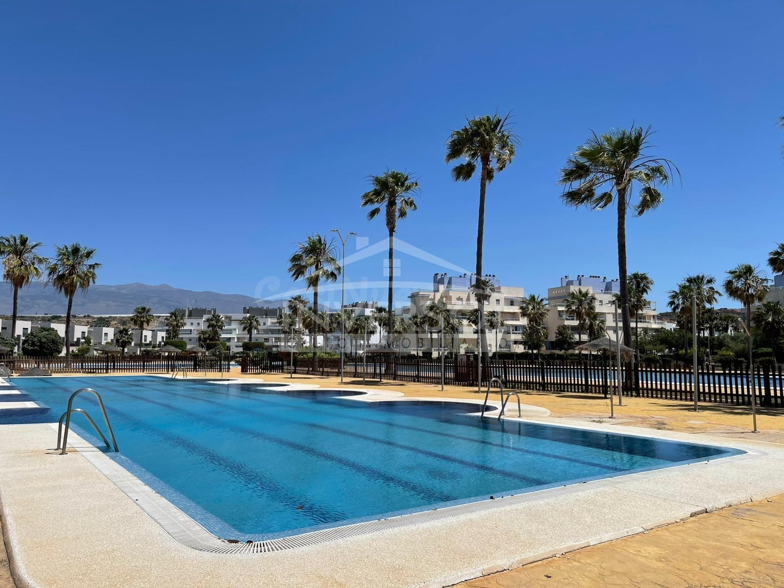 VIVIENDA PAREADA EN PUERTO MARINA GOLF