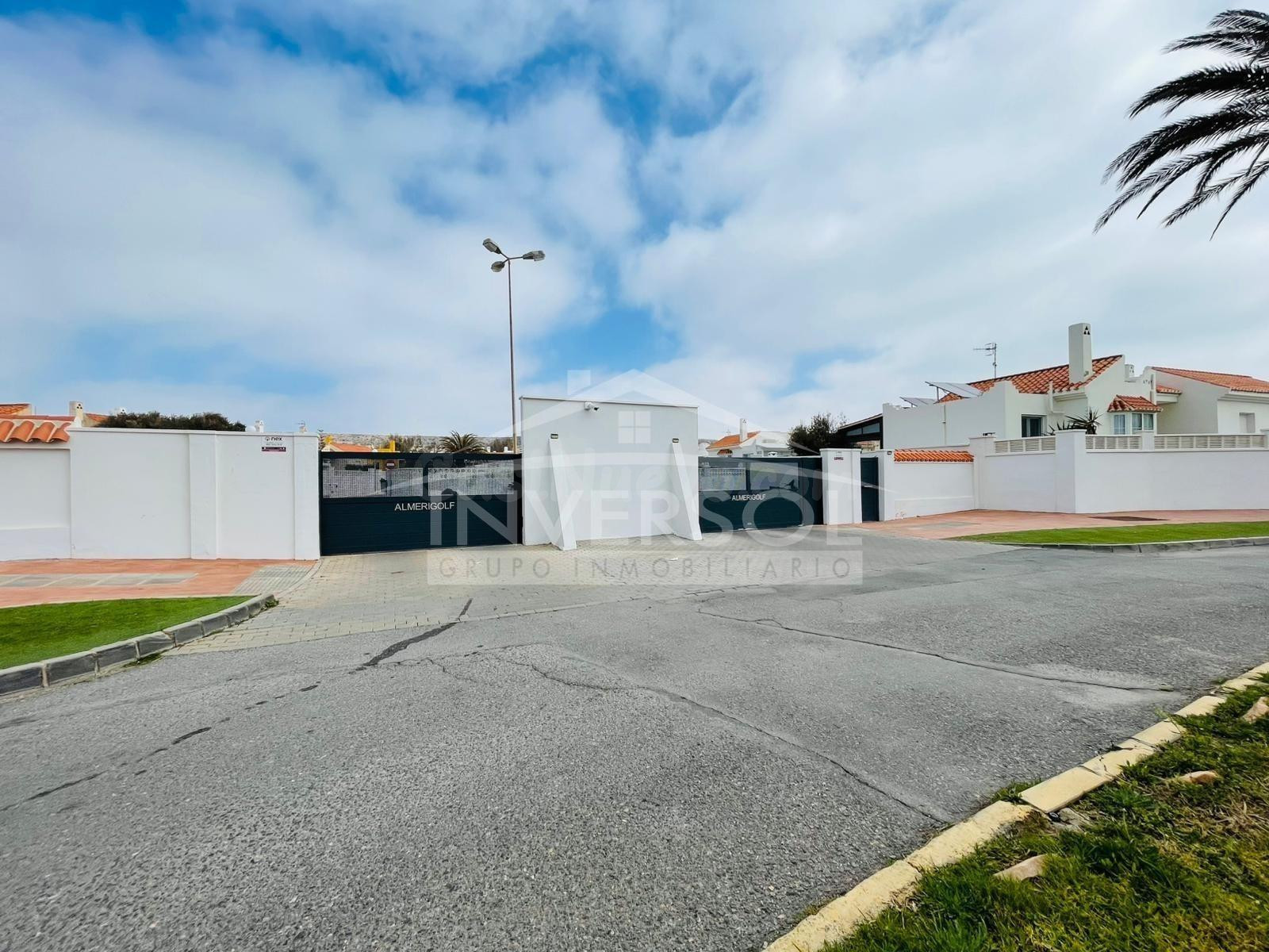 CASA EN ALMERIGOLF, CENTRO DE ALMERIMAR
