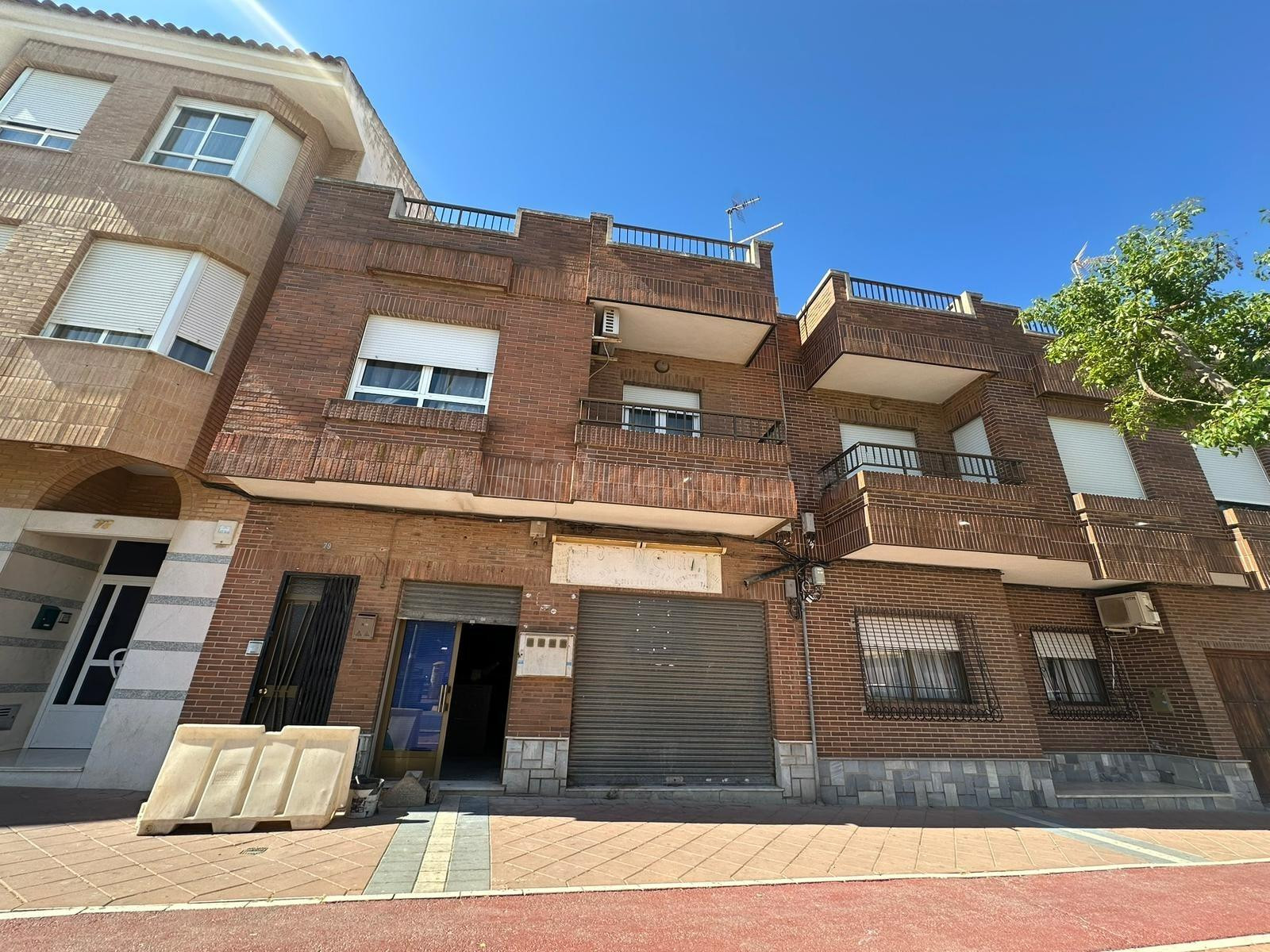 Se vende local comercial en La Unión ideal para montar tu pr