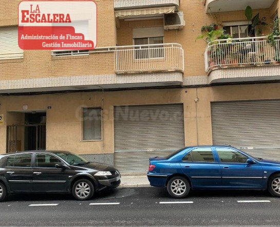 Local comercial en planta baja 188m2, bien situado - Ref. 04042