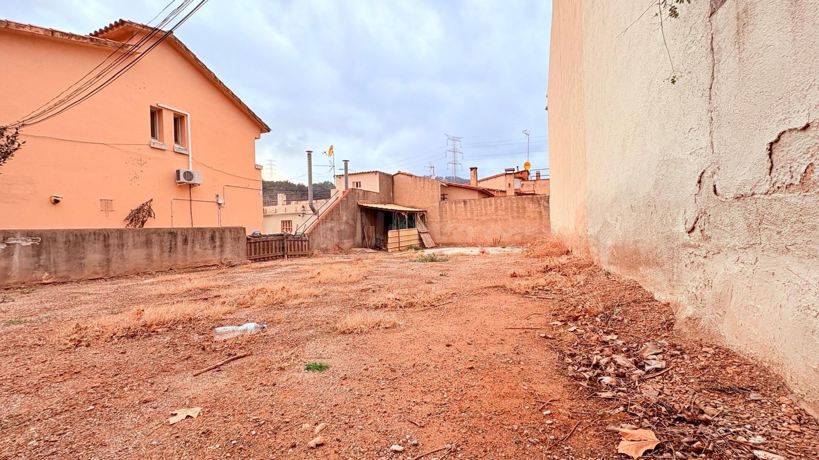 TERRENO EN VENTA EN LA CARRETERA DE TERRASSA
