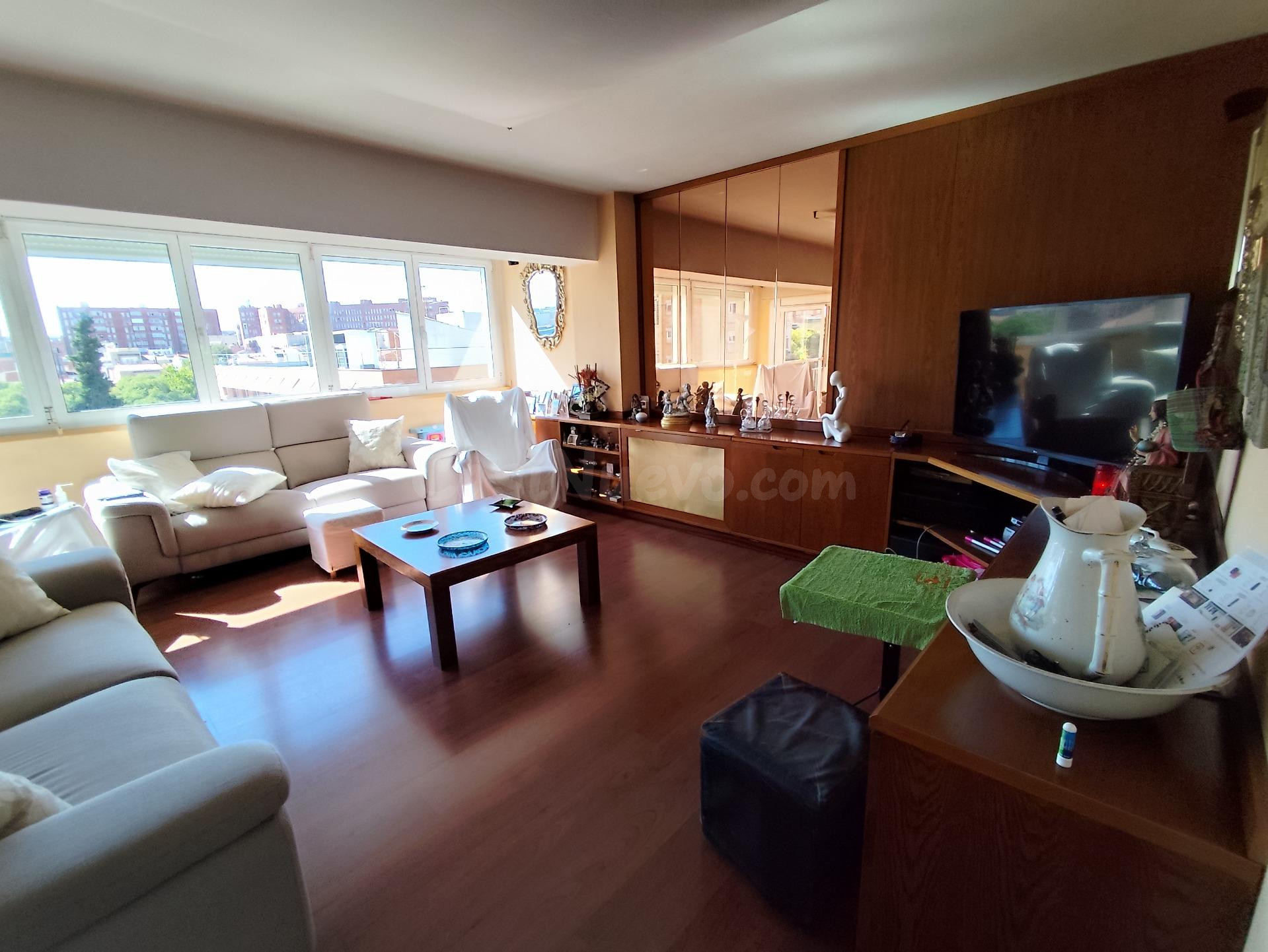 Precioso piso reformado en Creu Alta, con gran balcón y park - foto 3