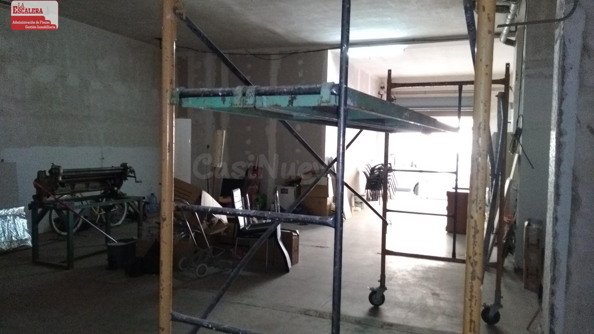 Local en Ibi de 140m1 en zona muy comercial