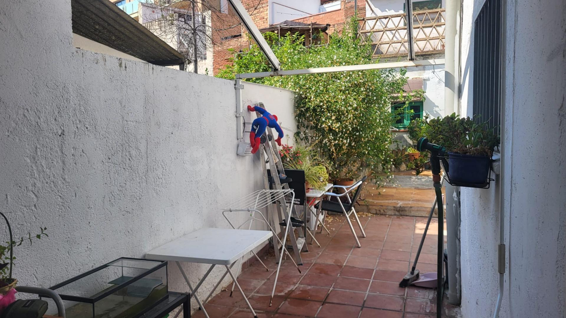 CASA DE 4,93m DE FACHADA PARA ACTUALIZAR A TU GUSTO - foto 2