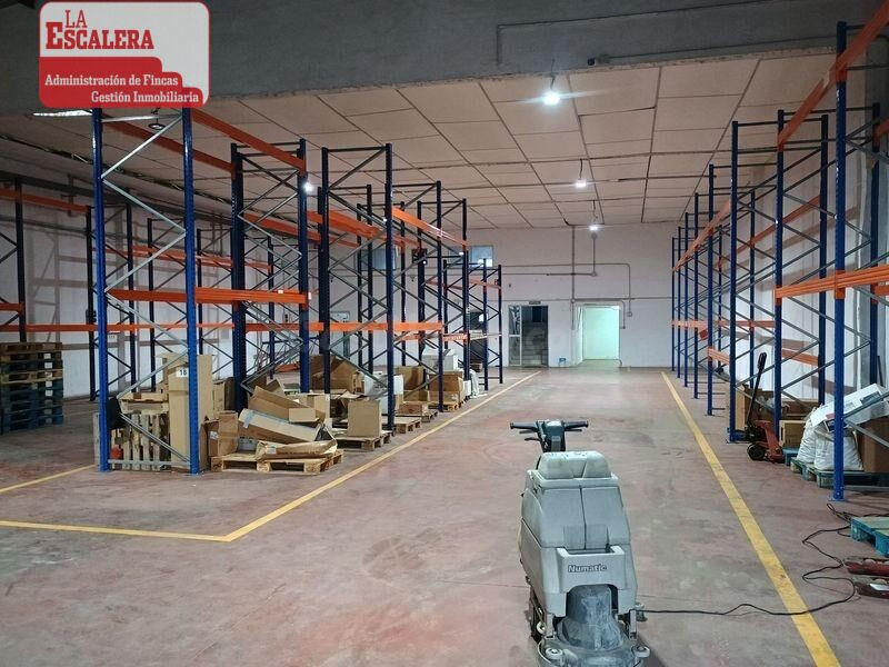 Nave industrial en Ibi de 781m2
