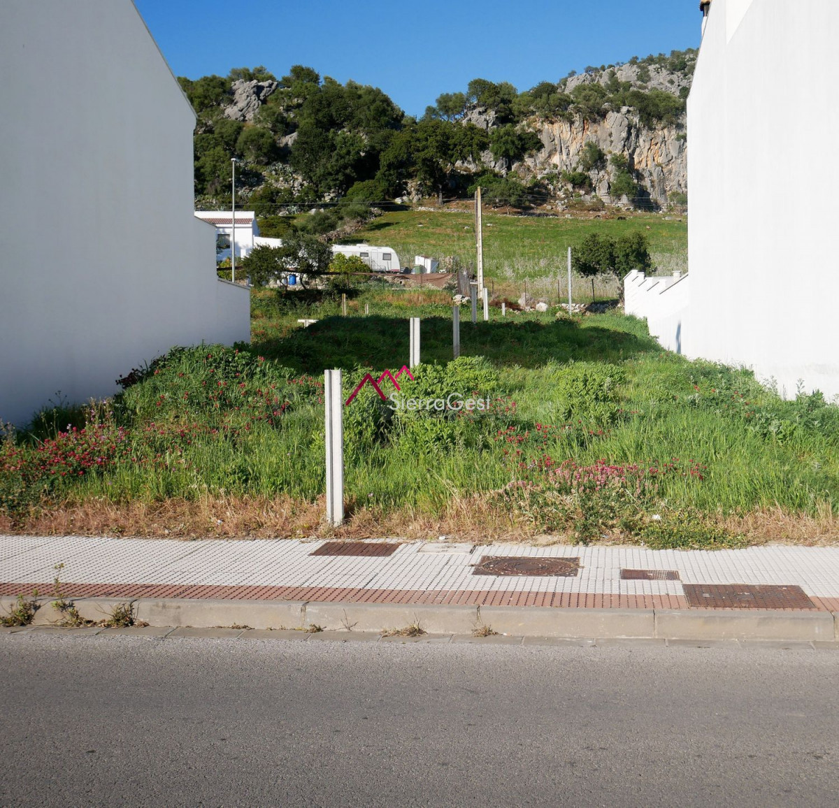 VENTA SOLAR ZONA EXPANSIÓN UBRIQUE