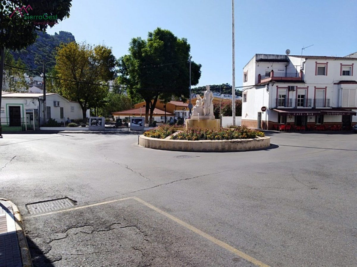 VENTA CASA + TERRAZA. ZONA CENTRO