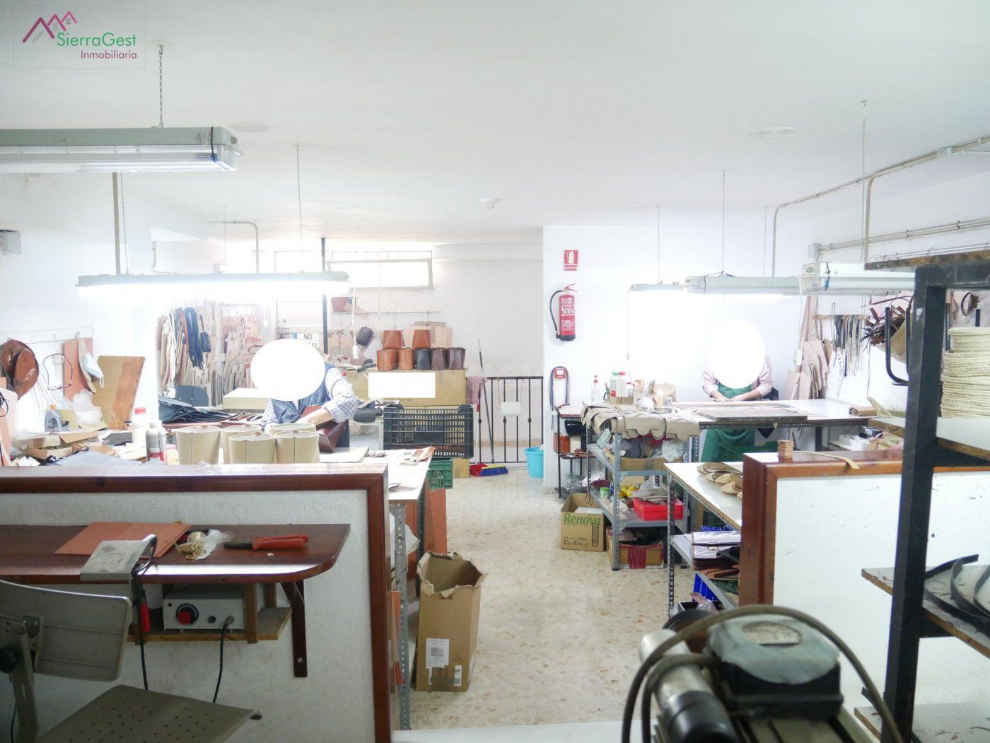 VENTA LOCAL COMERCIAL UBRIQUE
