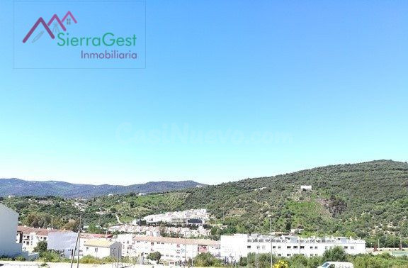 VENTA AMPLIO SOLAR