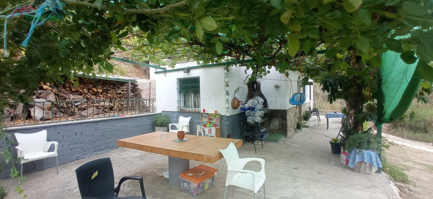 VENTA PARCELA CON CASA EN TAVIZNA