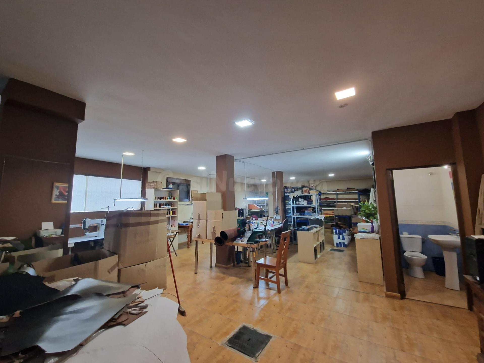 VENTA AMPLIO LOCAL COMERCIAL