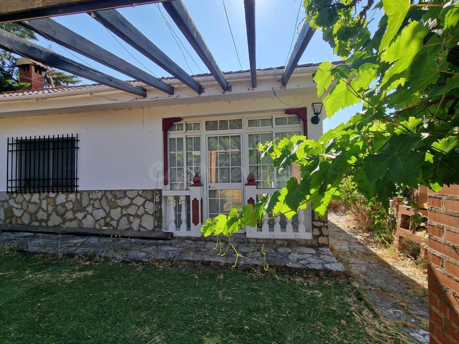 VENTA PARCELA CON CASA Y PISCINA. GRAZALEMA