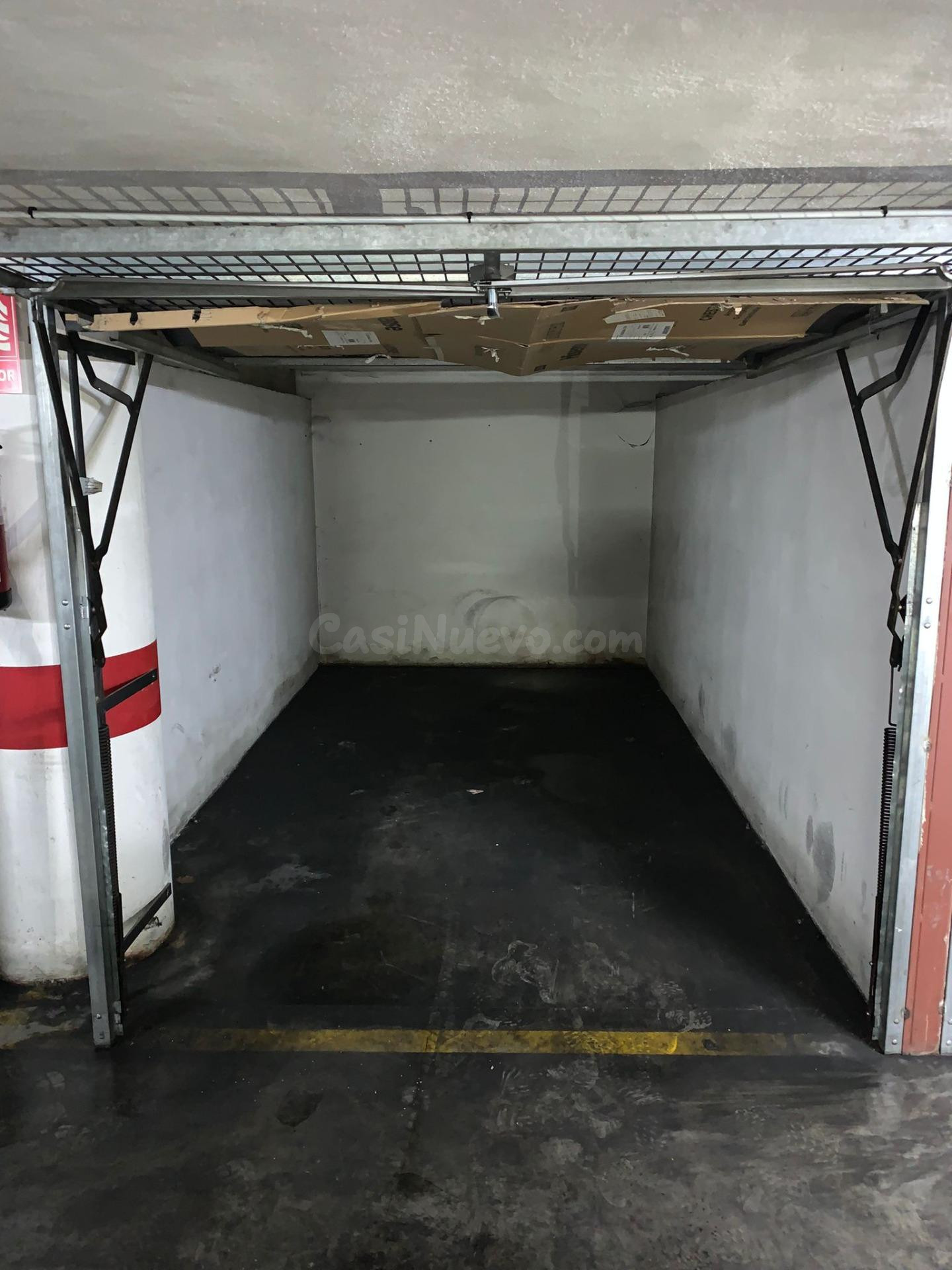 VENTA PLAZA GARAJE CERRADA. CENTRO