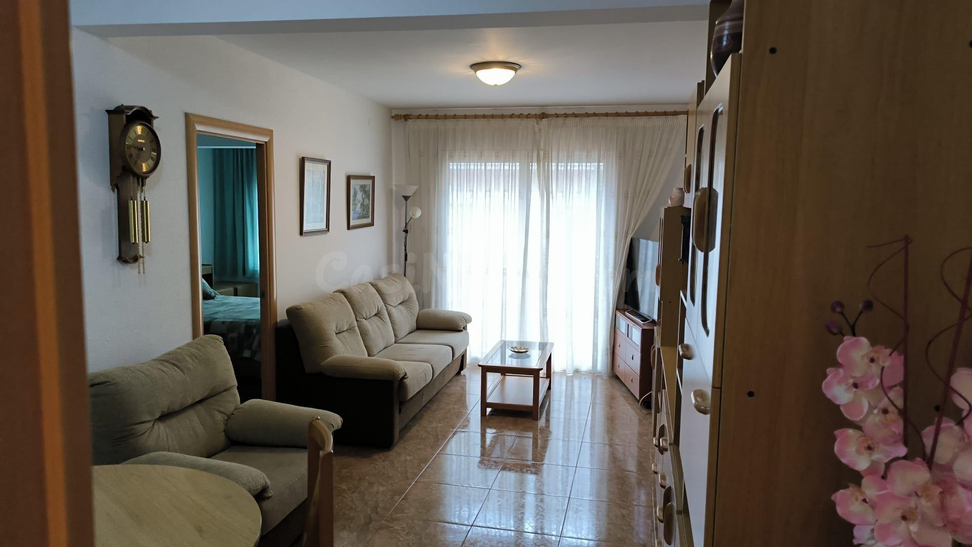 Amplio piso de 4 habitaciones junto a la estación en Vilanov
