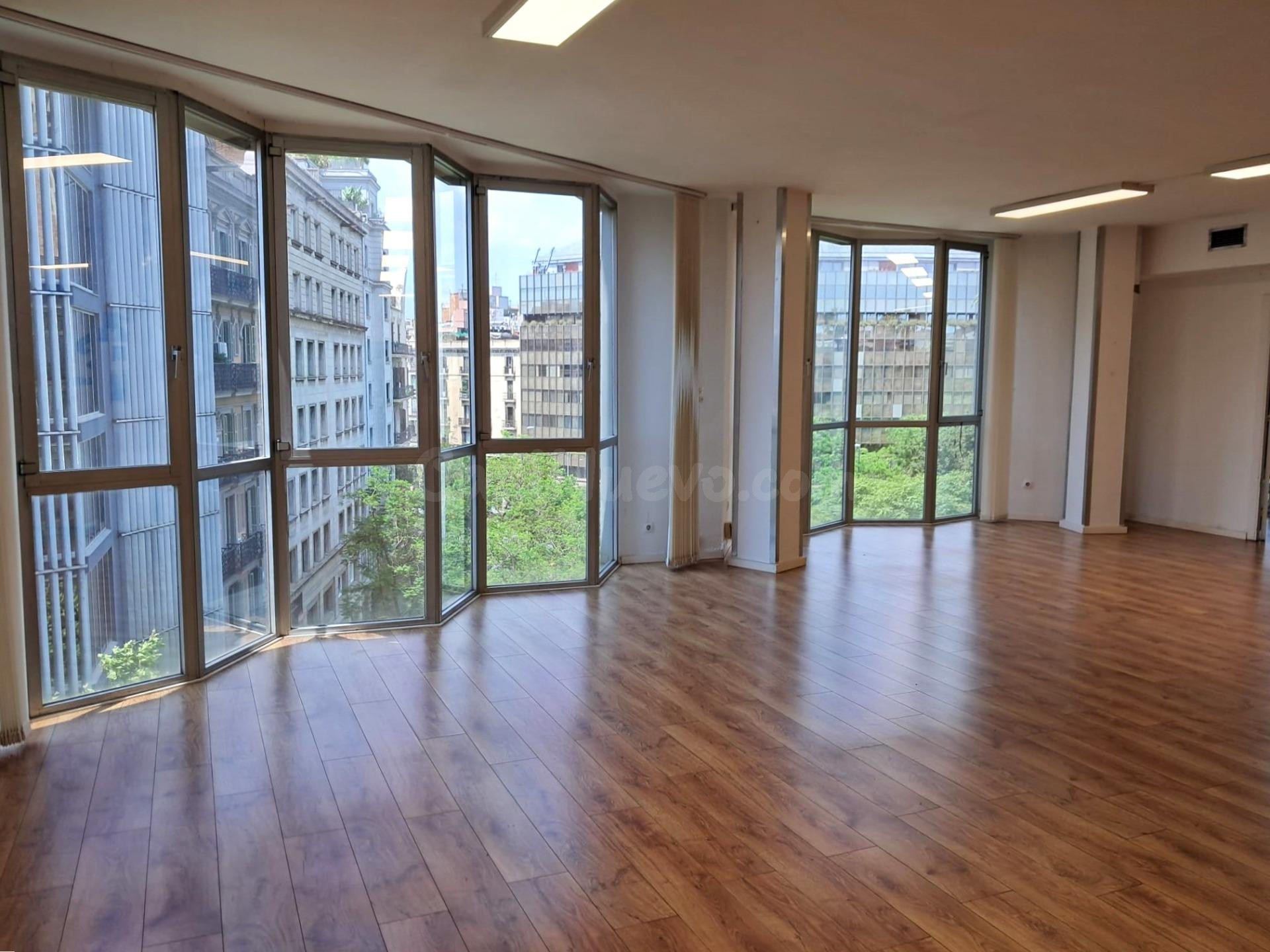 OFICINAS EN ALQUILER – PLAZA LETAMENDI (BARCELONA) - foto 2