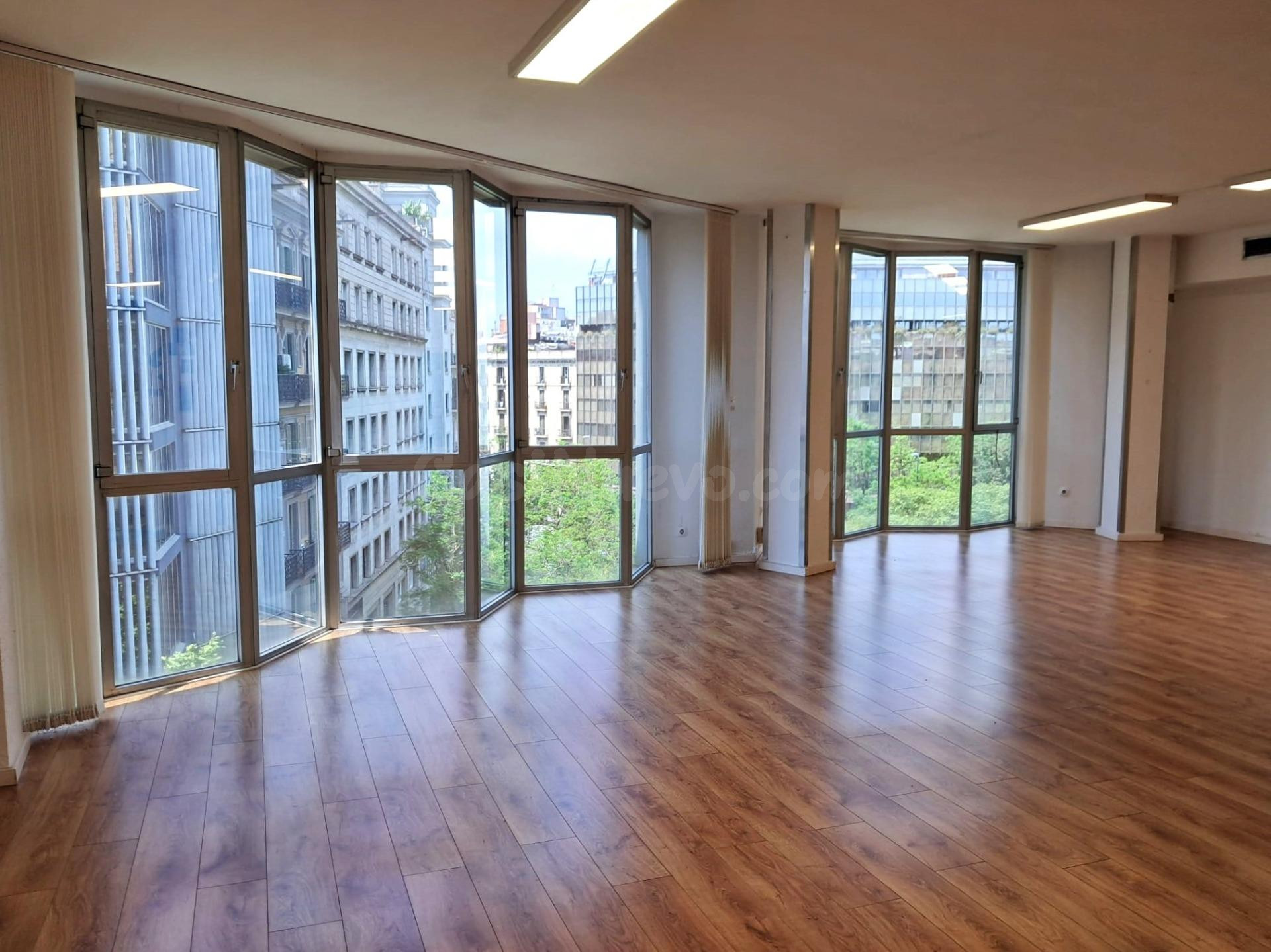 OFICINAS EN ALQUILER – PLAZA LETAMENDI (BARCELONA) - foto 4