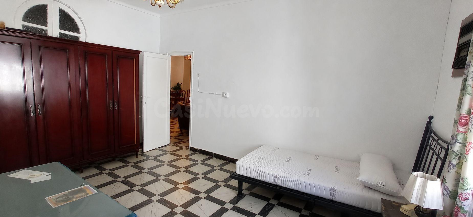 VENTA AMPLIO PISO CÉNTRICO - foto 5