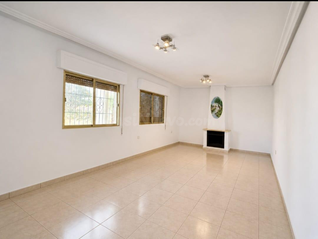 CHALET CON TERRENO URBANO INDEPENDIENTE EN ZONA DE PUEBLO EN - foto 3