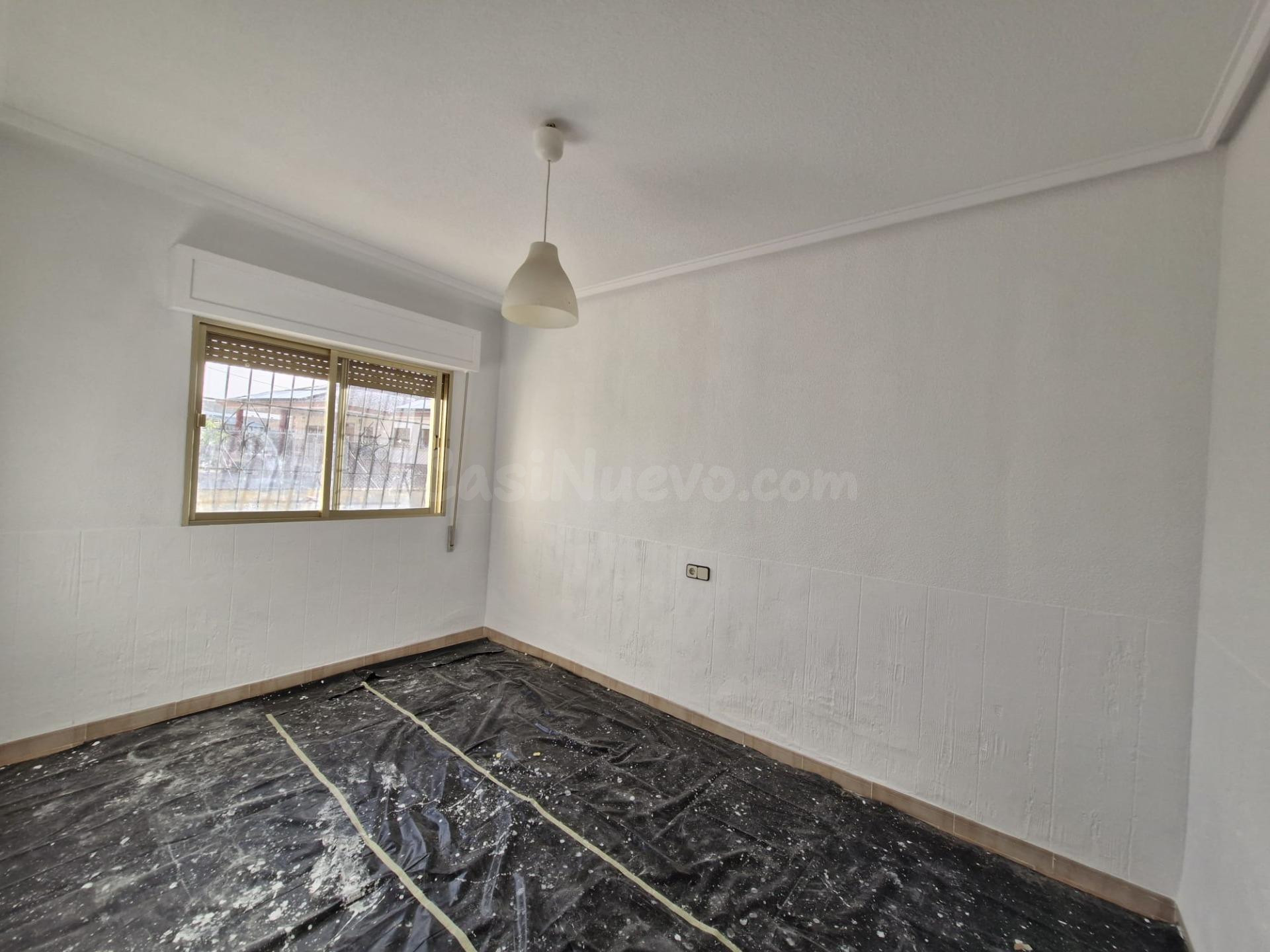 CHALET CON TERRENO URBANO INDEPENDIENTE EN ZONA DE PUEBLO EN - foto 4