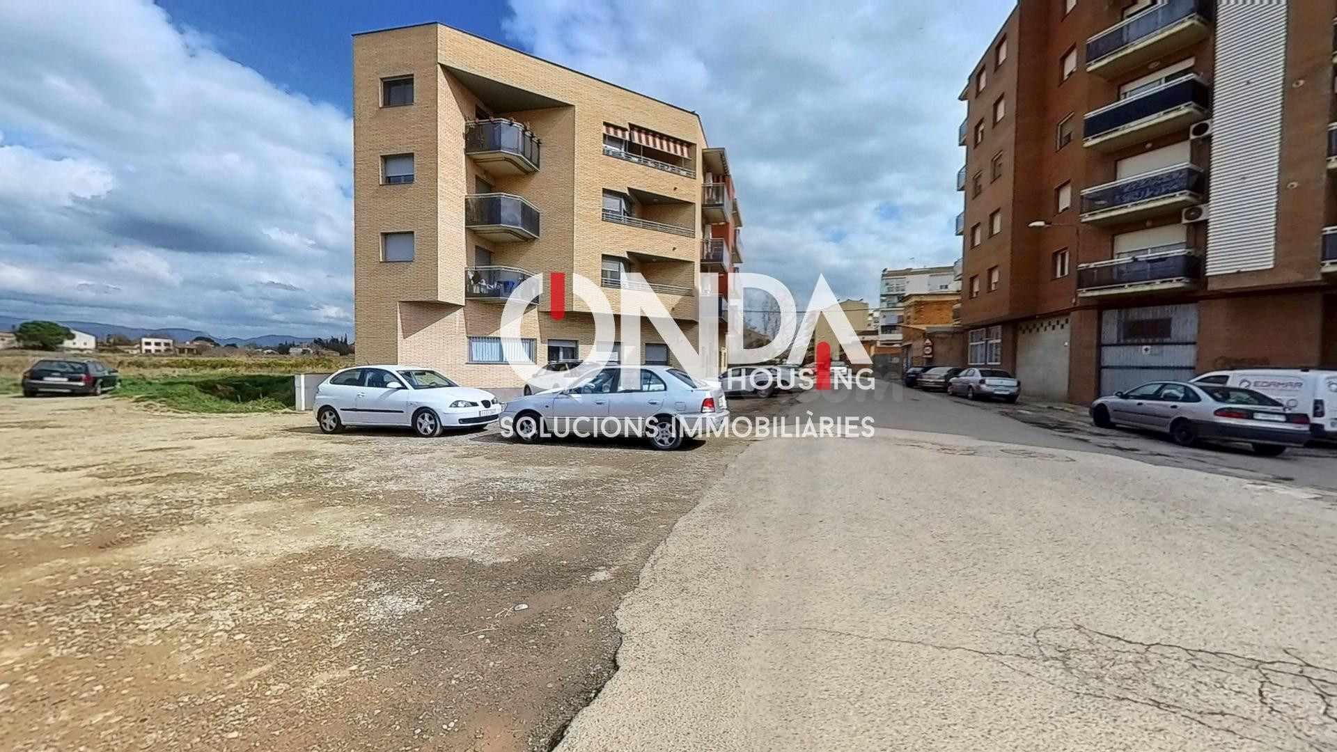 Solar de 511m2 para edificar un edificio de viviendas o una  - foto 3