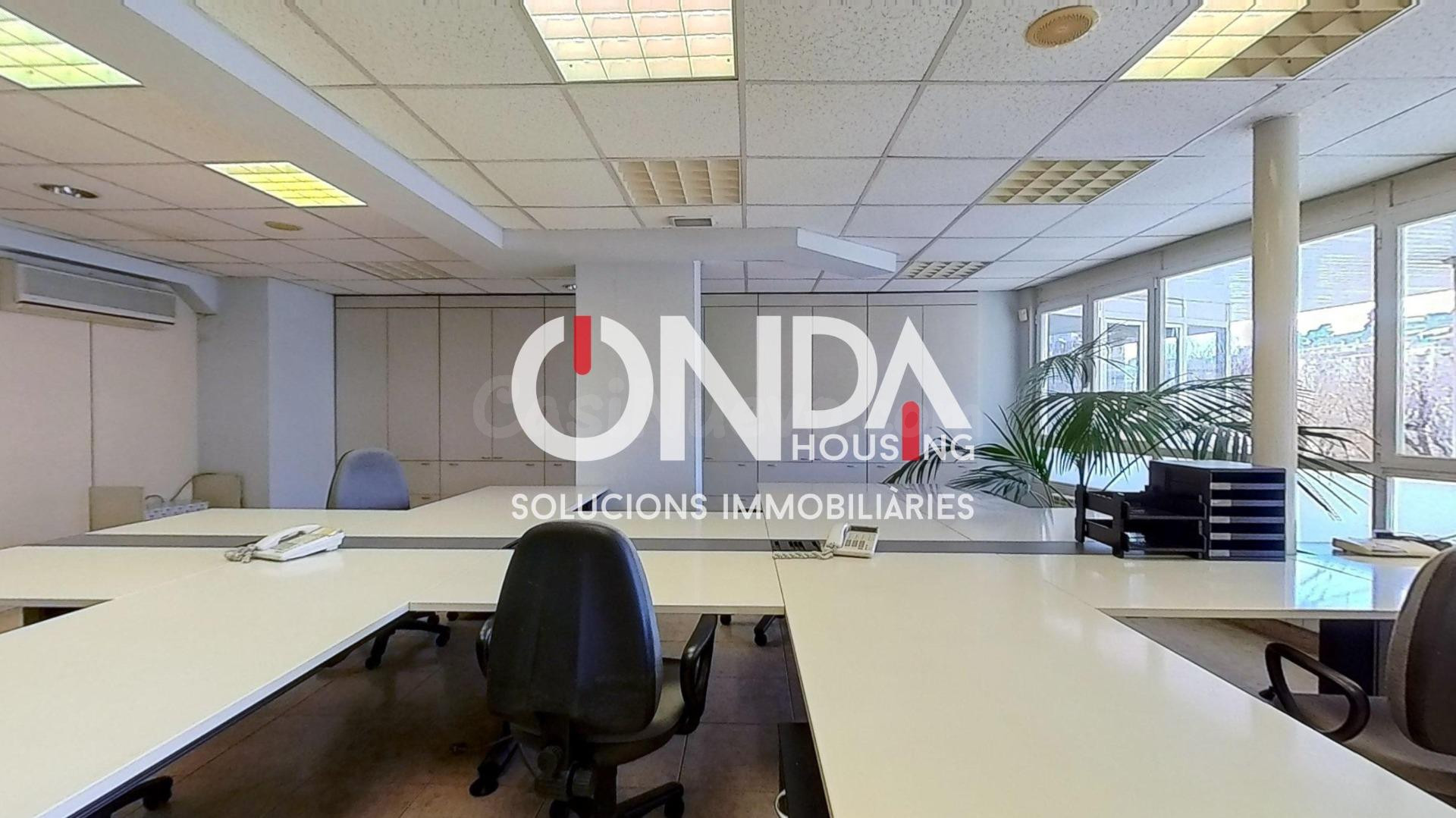 Oficina de 300 m2 con dos parkings en la mejor zona de Balag - foto 3