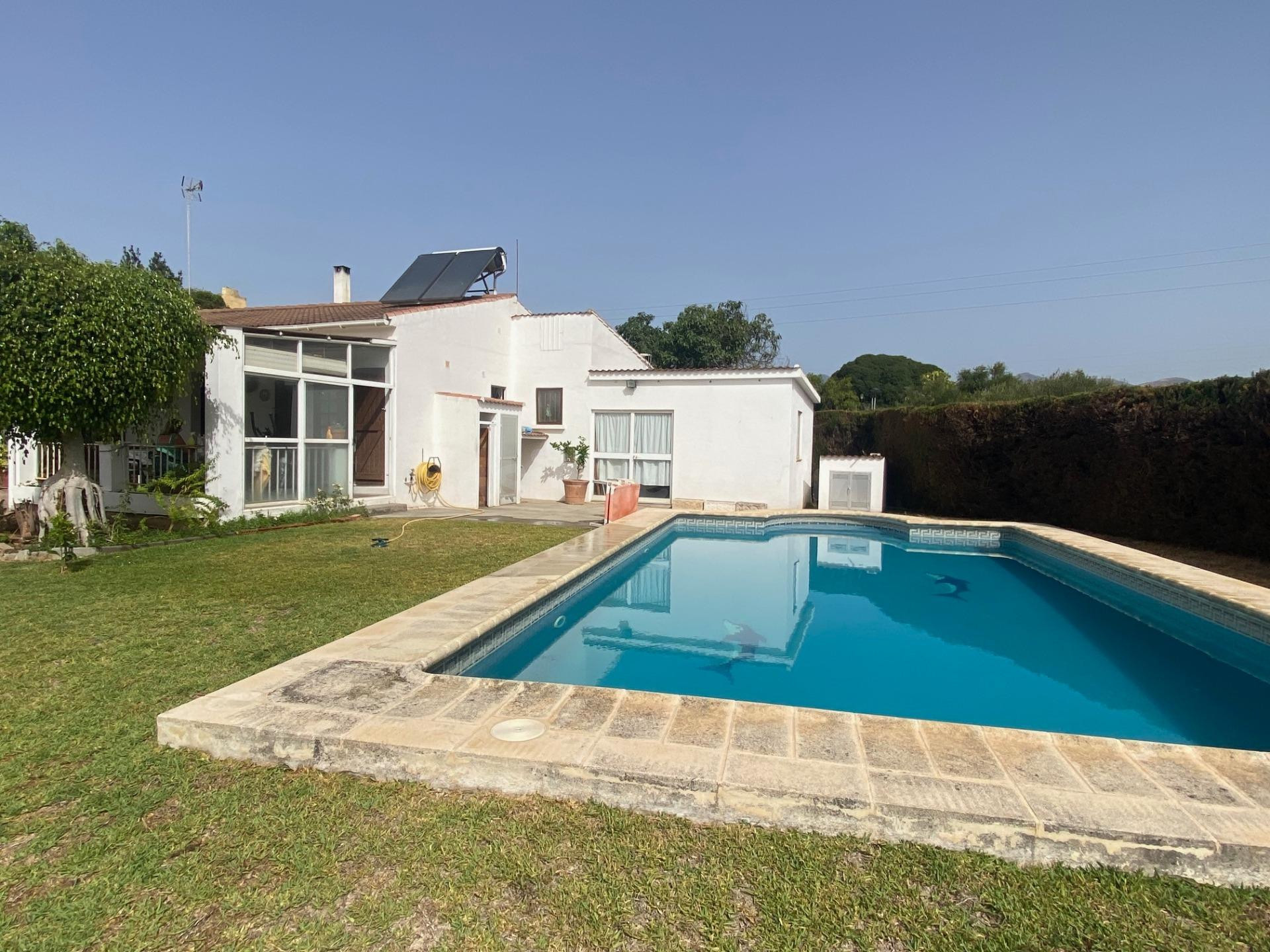 Finca - piscina privada - a poca distancia de la playa