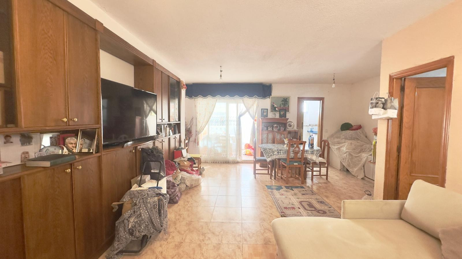 PLANTA SUPERIOR CON AMPLIA TERRAZA EN ESQUINA 2 HAB 1 BAÑO