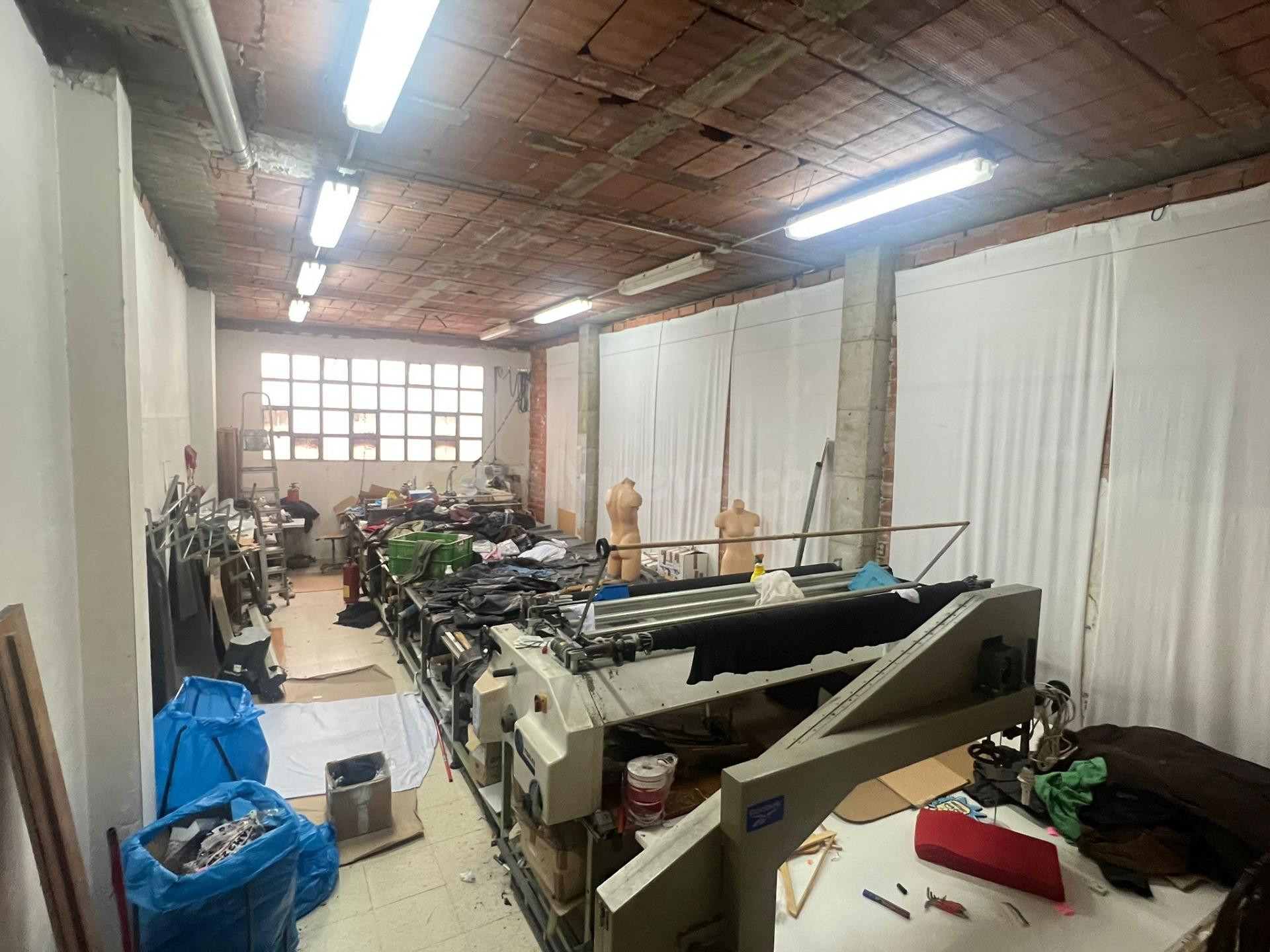 Local en venta, Cerdanyola-Mataró