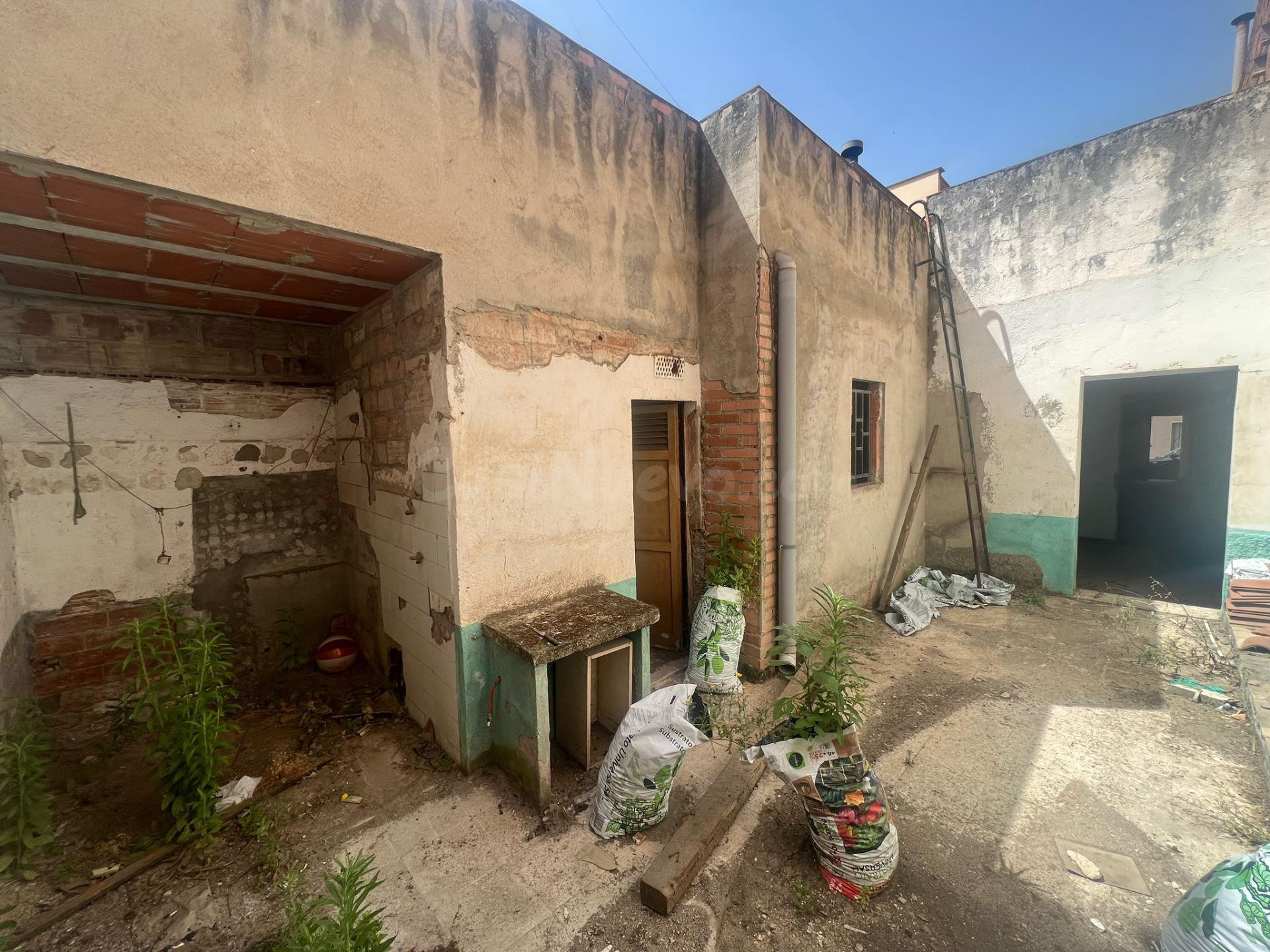 Casa para reformar o hacer nuevo proyecto