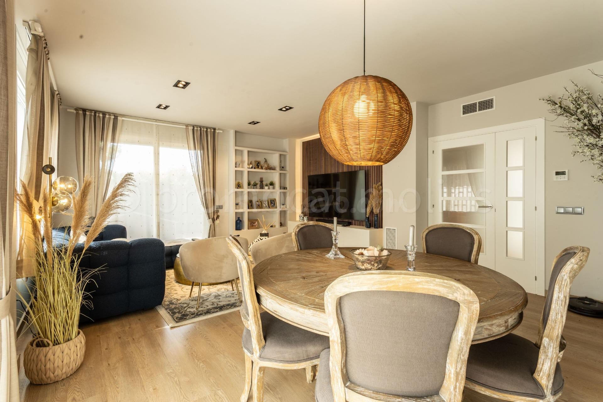 Casa a cuatro vientos con piscina, jardín y zona wellness en - foto 4
